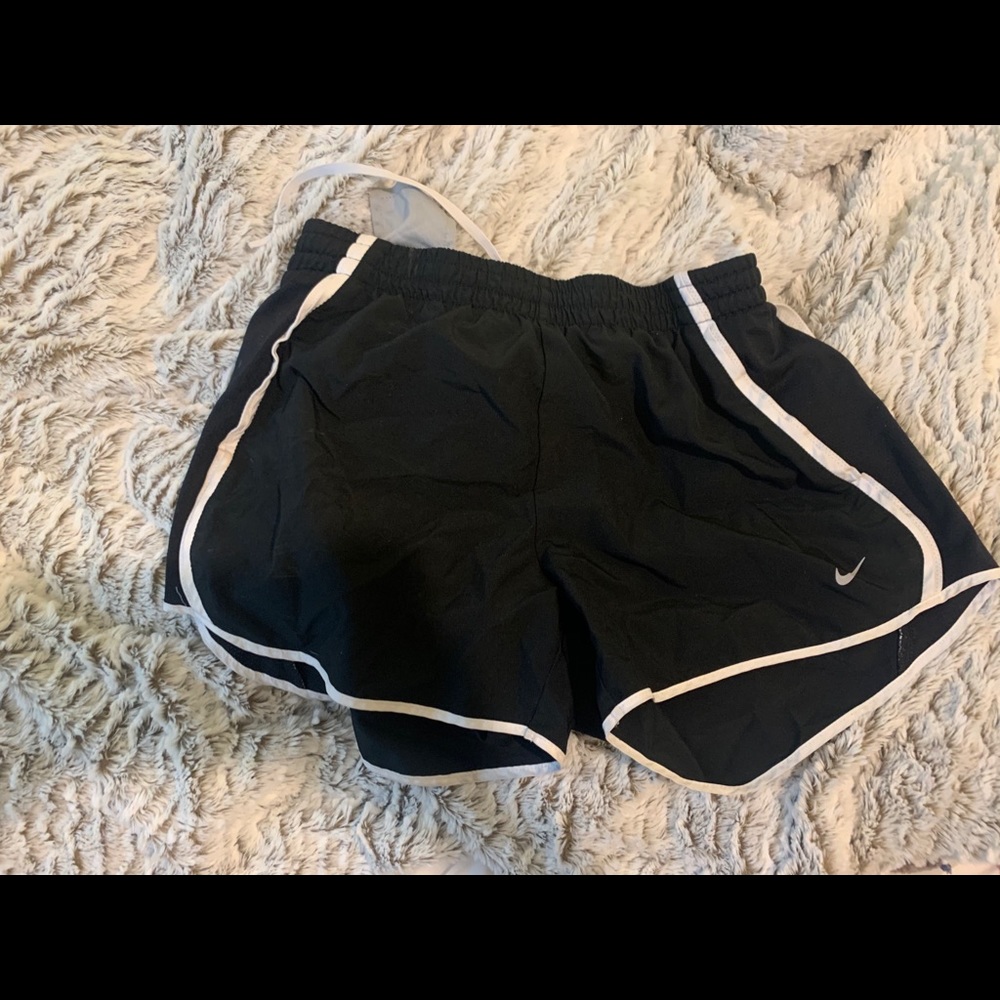 Nike shorts size small